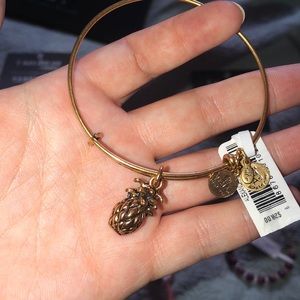 BRAND NEW Alex & Ani Gold Pineapple Bracelet